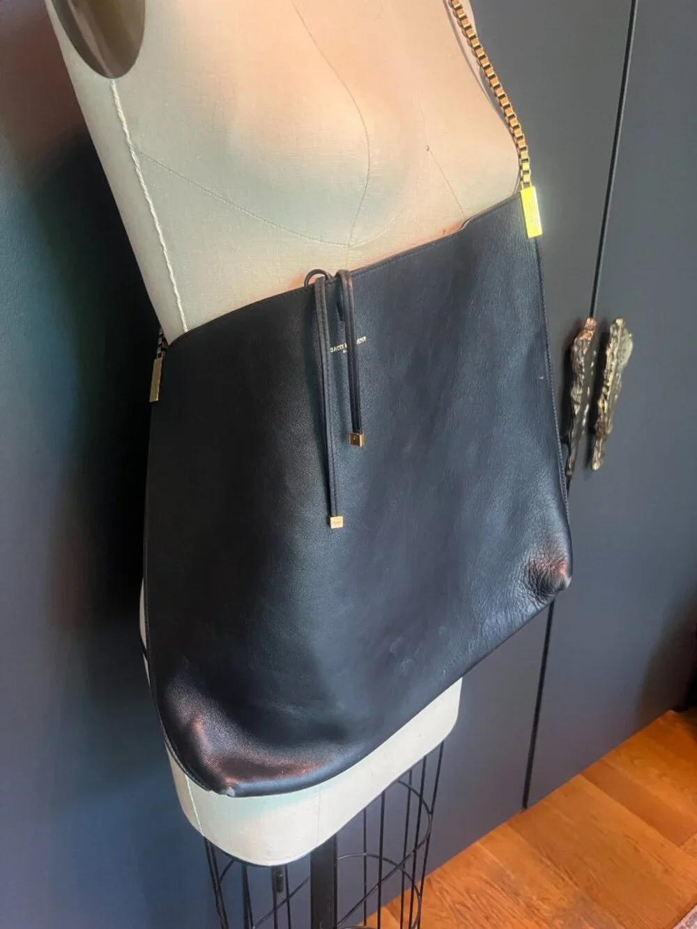Saint Laurent Black Leather Tote with Chain Strap - Picture 3 of 9
